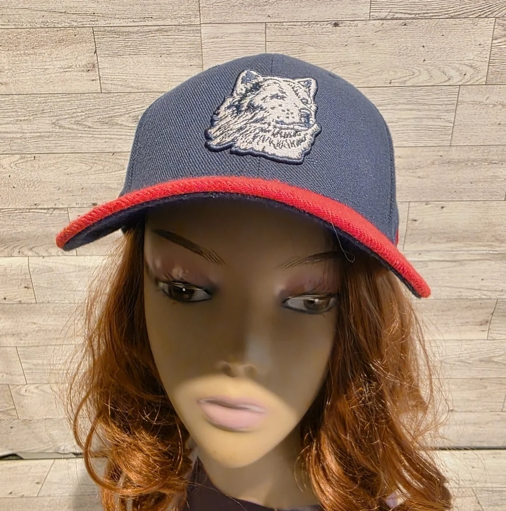 Nike Red  and Navy Huskies Logo Baseball Cap